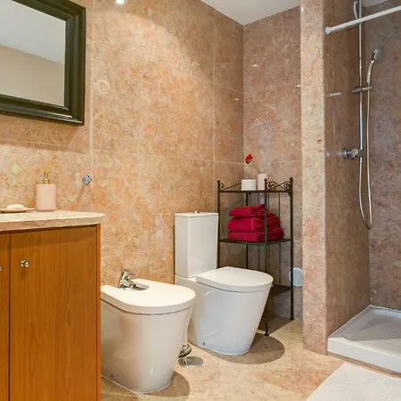 Luxurious Rato Лиссабон